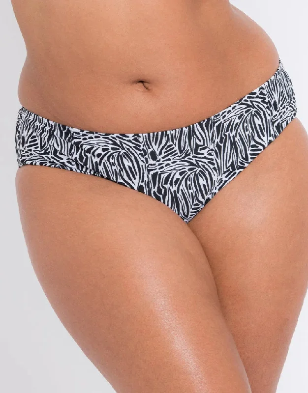 seamless anti - chafing women briefs for friction - free movementCS025500 SUNDOWN CLASSIC BRIEF BLACK PRINT