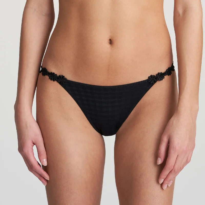 seamless breathable women briefs for a gentle and comfortable fitMarie Jo Avero Spaghetti Brief in Black