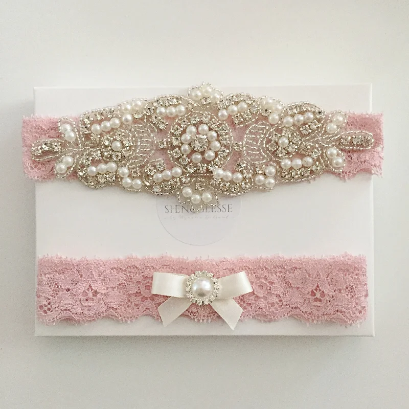 plus - size - friendly women gartersELISABETH | Wedding Garter Set with Crystals and Pearls - Dusty Pink