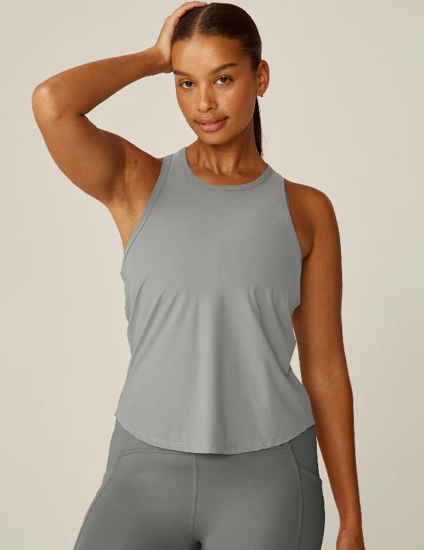 plunge wireless bras for a natural lookPOWERBEYOND™ Lite Resilient Tank